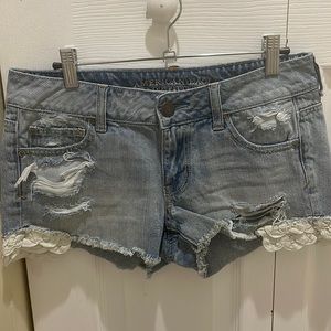 Women's American Eagle Light Wash Distressed Lace Pocket Jean Shorts